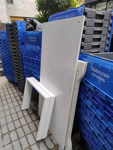 Photo of free 3 desks and partitions (SE1) #3