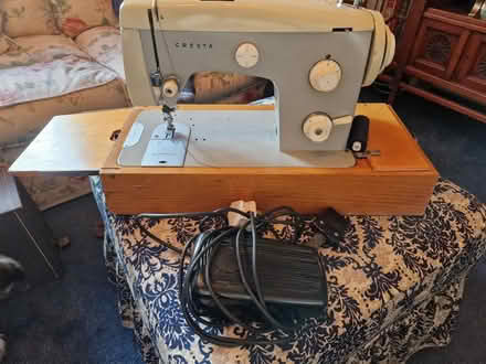Photo of free Old Cresta Sewing Machine (Seal TN15) #1