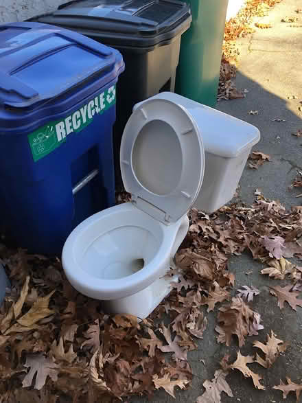 Photo of free Toilet (Woburn - four corners) #2