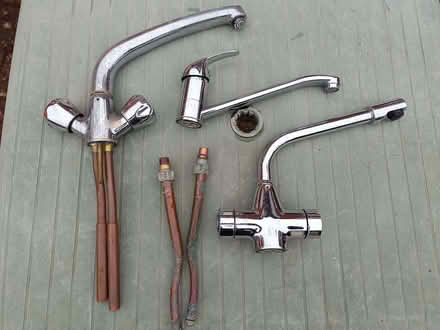 Photo of free 4 Kitchen Taps (Botley OX2) #1