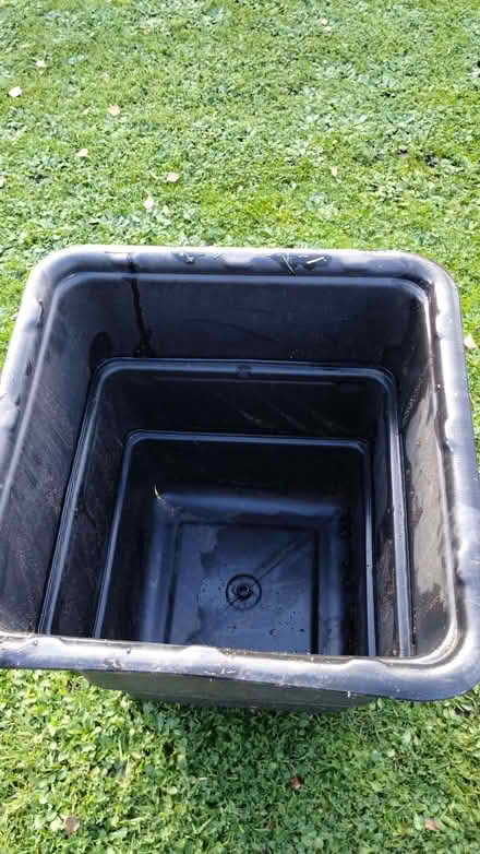 Photo of free Planters (Keresley Newlands CV12) #2