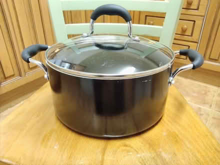 Photo of free Deep non stick pan (Glanadda LL57) #1
