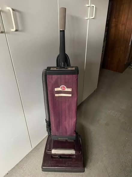 Photo of free Upright vacuum cleaner (Vancouver, WA nr I-205 Bridge) #1