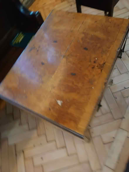Photo of free Occasional drop leaf table (Wandsworth Common SW17) #2