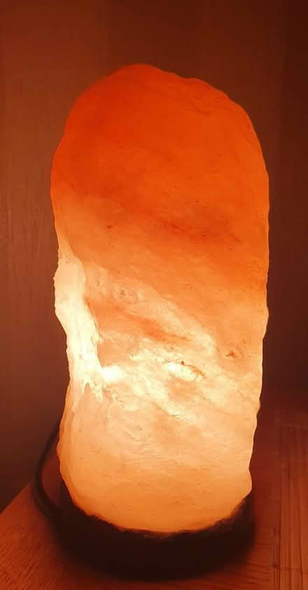 Photo of free Himalayan Salt Lamp approx 9" high (Kirkby in Ashfield) #4