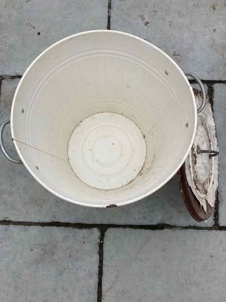 Photo of free Old metal bin (Wickford) #1