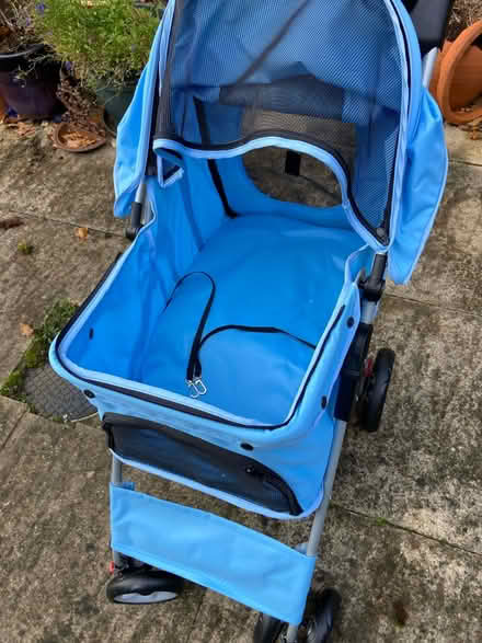 Photo of free Dog pram (GU12) #4