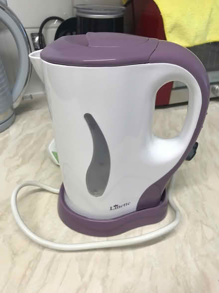 Photo of free Small Electric Kettle (Buckland TQ12) #1