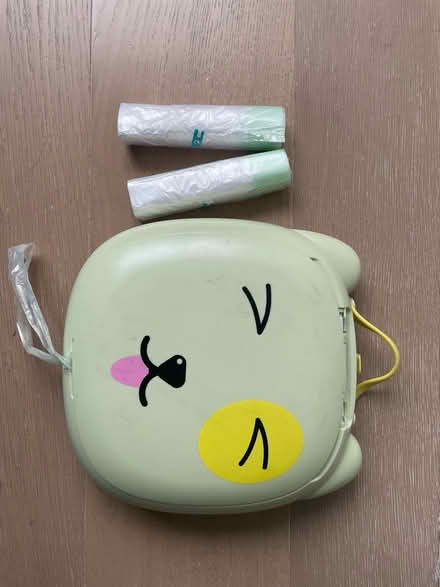 Photo of free Potty training potties (SW11) #2