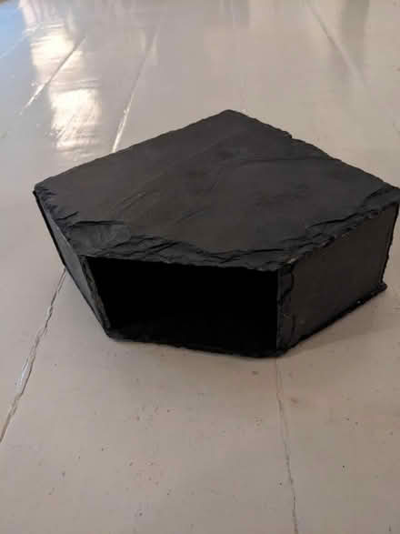 Photo of free Pet cave (SE3) #1