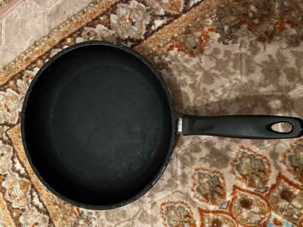 Photo of free Bag and iron pan (Greenwich / deptford bridge) #1