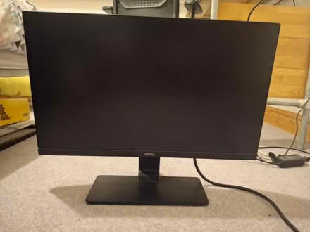 Photo of free Monitor- glitches (BS13) #1