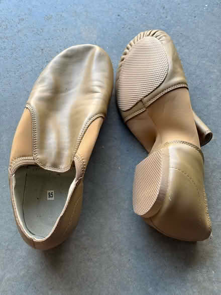 Photo of free Beige Bloch style Jazz shoes (Lexington 02420) #1