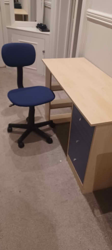 Photo of free Desk and chair (Hove BN3) #1