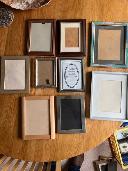 Photo of free Various photo frames (Oakwood DE21) #2
