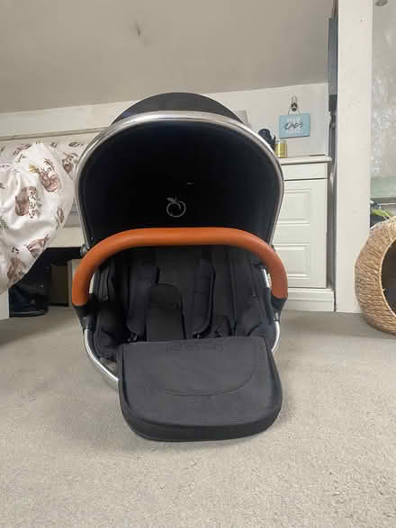 Photo of free I Candy apple seat fits the peach (BR2) #1