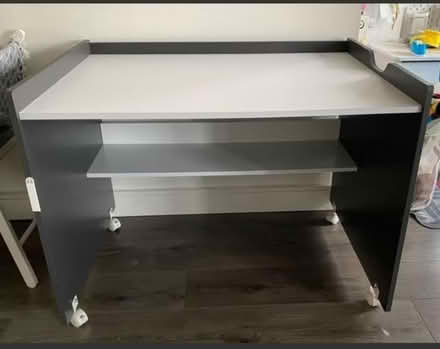 Photo of free Desk with wheels good condition (Neasden NW10) #1