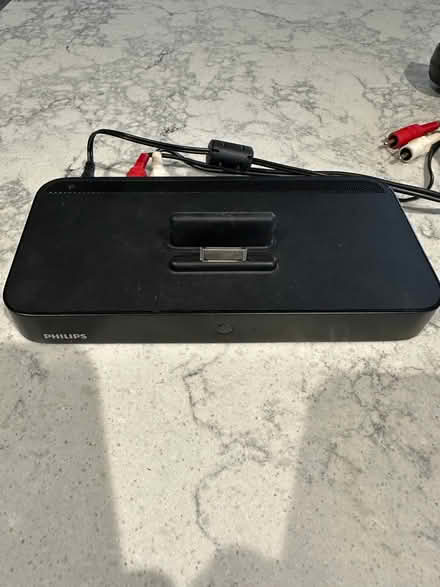 Photo of free Philips iPod dock with connector to TV or separates system (Horspath OX33) #1
