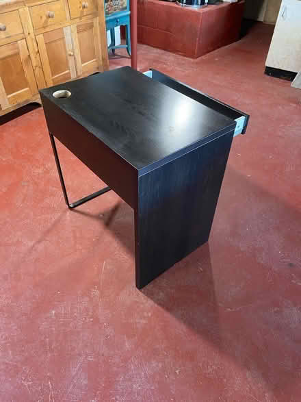 Photo of free Small work desk (Woodstock) #2