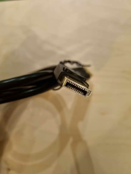 Photo of free DisplayPort to DisplayPort Cable (Garden City OX5) #2