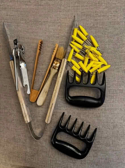 Photo of free basket/BBQ/Clips/gas mix/metal box (Woodridge) #2