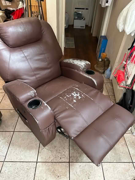 Photo of free Rocker/Recliner (N. Torrance (N. Torrance (90504)) #2