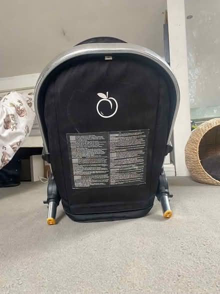 Photo of free I Candy apple seat fits the peach (BR2) #3