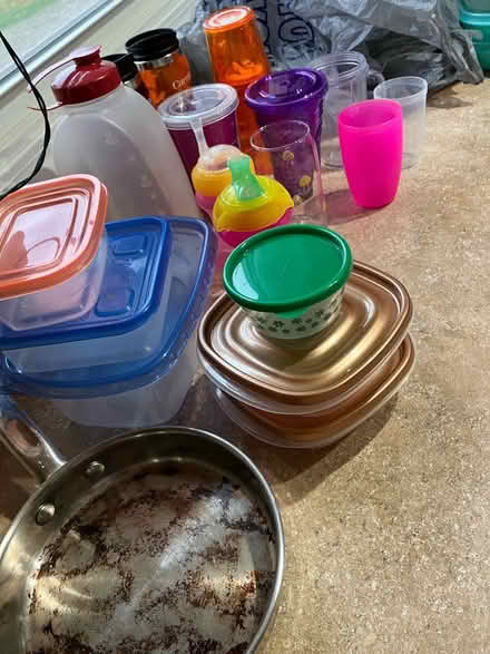 Photo of free Tupperware and cups (Rochester Hills) #1