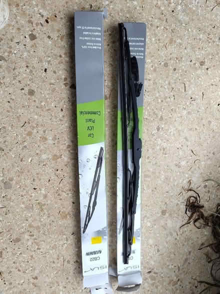 Photo of free 22" windscreen wipers (Cricket Road OX4) #1