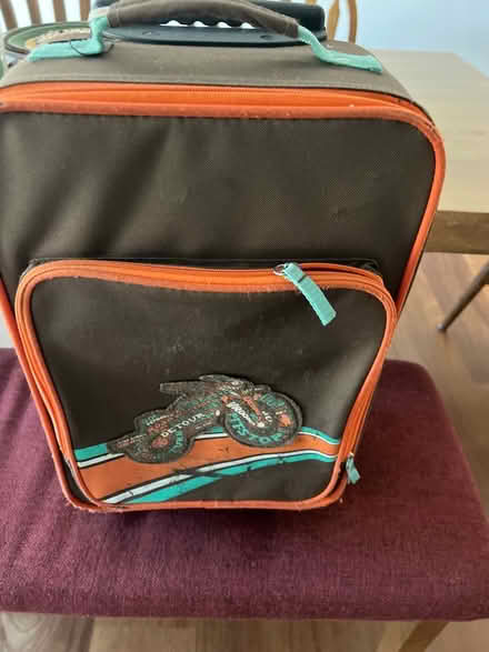 Photo of free Kids suitcase (94304) #1