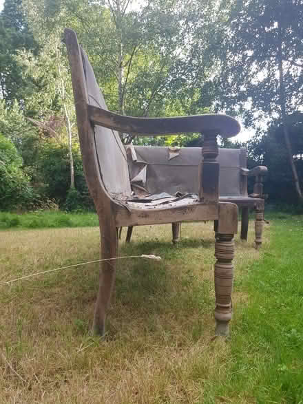 Photo of free Victorian pub corner seat (HP10 penn) #2