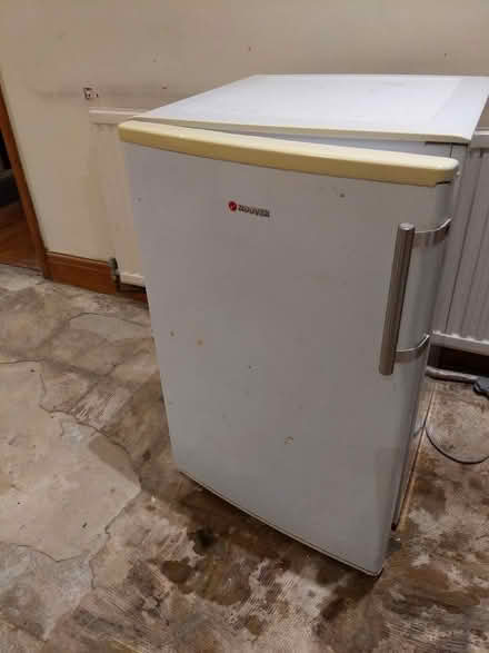 Photo of free Fridge (Coulsdon CR5) #1