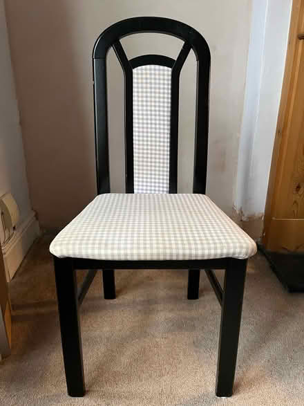 Photo of free 3 dining chairs (Tollington N4) #2