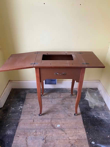 Photo of free Sewing machine table (Penrith CA11) #2