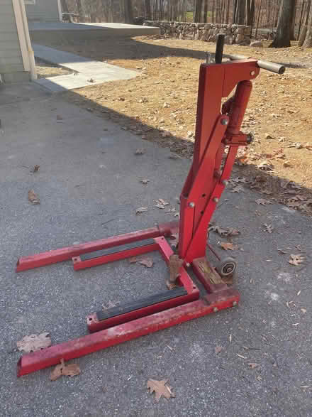 Photo of free Motorcycle Lift (Pound Ridge) #2