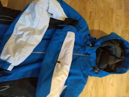 Photo of free ski jacket, size S (8-10) (Haywood RG12) #1