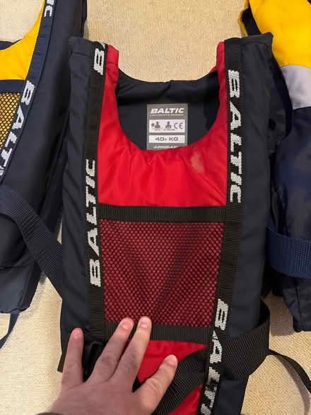 Photo of free Junior 40KG+ buoyancy aids/life jackets (Crowthorne RG45) #3