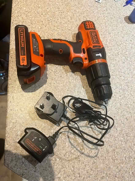 Photo of free Cordless drill, chuck faulty (Barnard's Green WR14) #1