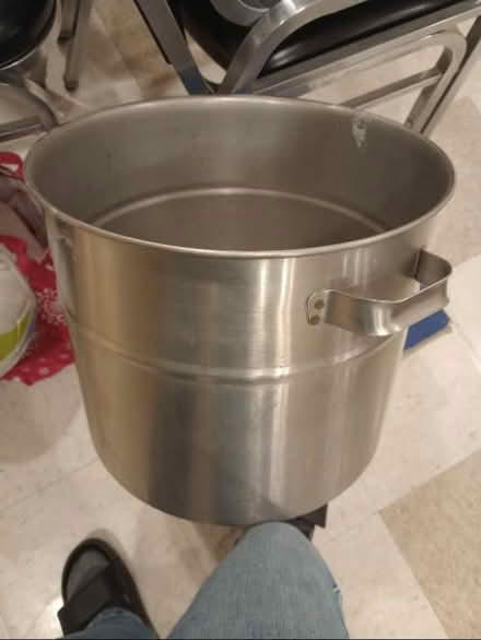 Photo of free Industrial size stock pot (55th & Main) #2