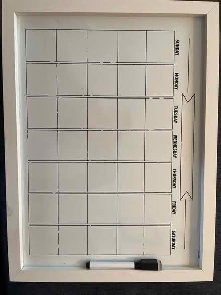 Photo of free Table, lamp, calendar curb alert (Odenton Kings Heights) #1