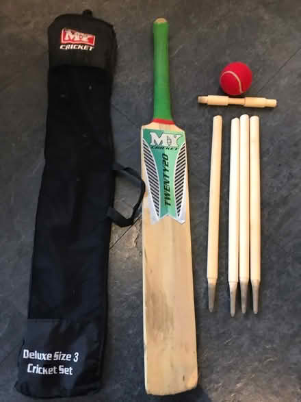 Photo of free Child’s cricket set (Surbiton KT6) #2