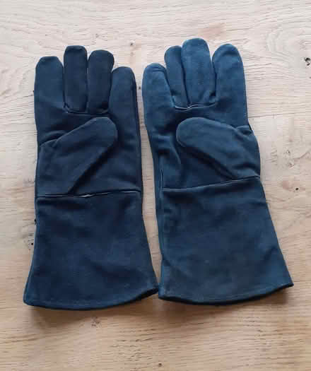 Photo of free Woodburner Gloves (Petersfield GU31) #2