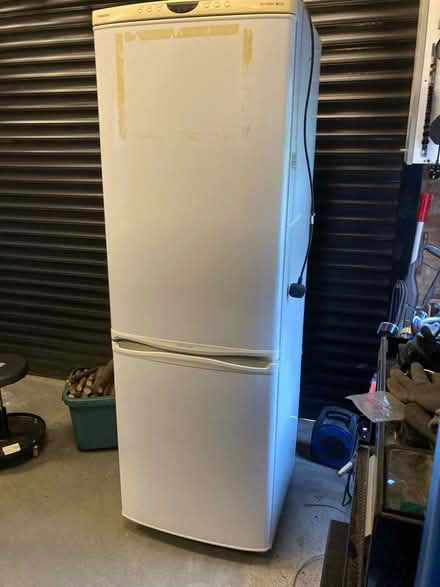 Photo of free Double height Samsung fridgefreezer (Central Leighton Buzzard LU73) #1