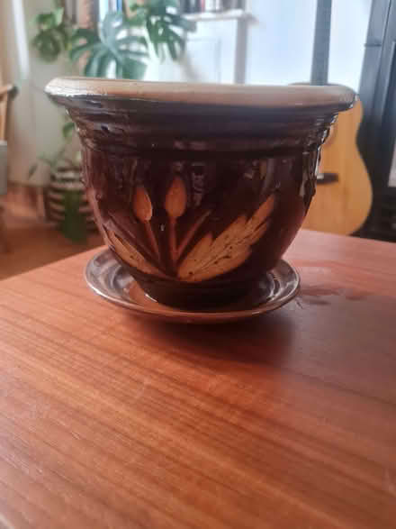 Photo of free Plant pot (Marsh LA1) #1