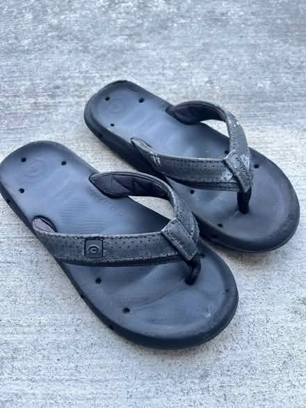 Photo of free flip flops for kids (Lawrence Expwy & Monroe Street) #2