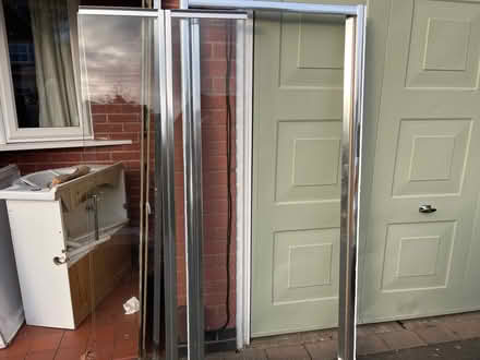 Photo of free Shower door and shower tray (West Bridgford NG2) #1