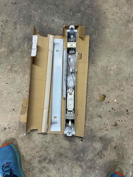 Photo of free 2’ Flouresent light new unused (Saltdean BN2) #3