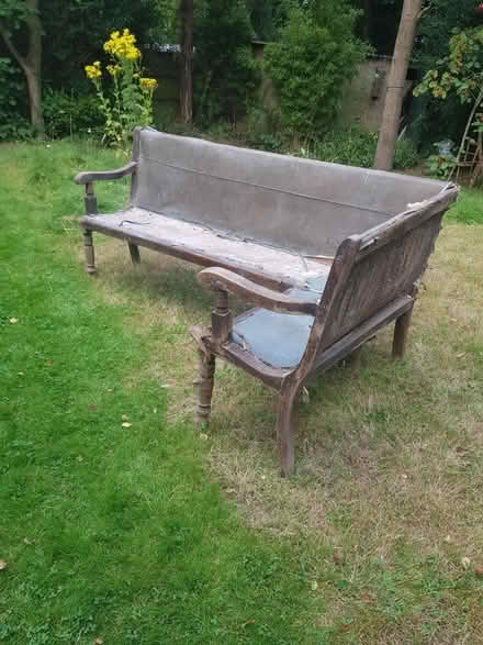Photo of free Victorian pub corner seat (HP10 penn) #1