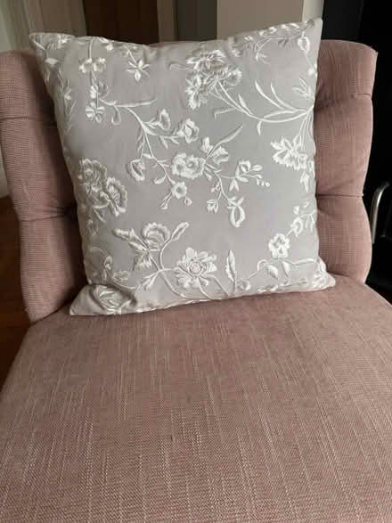 Photo of free Laura Ashley Cushion (CF23) #1