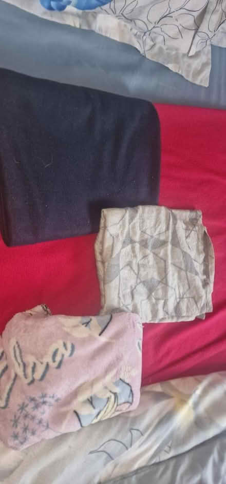 Photo of free 3 child blanket (Broxtowe NG8) #1